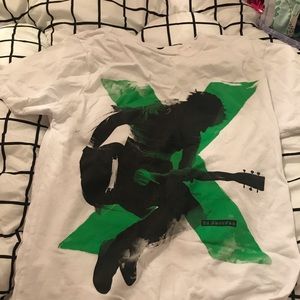 ed sheeran concert merch, t- shirt, size small